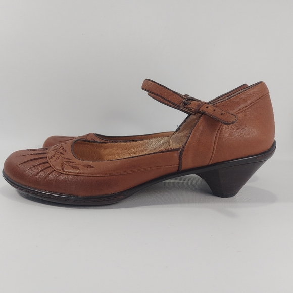Sofft Light Brown Mary Jane Low Heel Shoes Ankle Strap, 7.5 - Picture 11 of 11